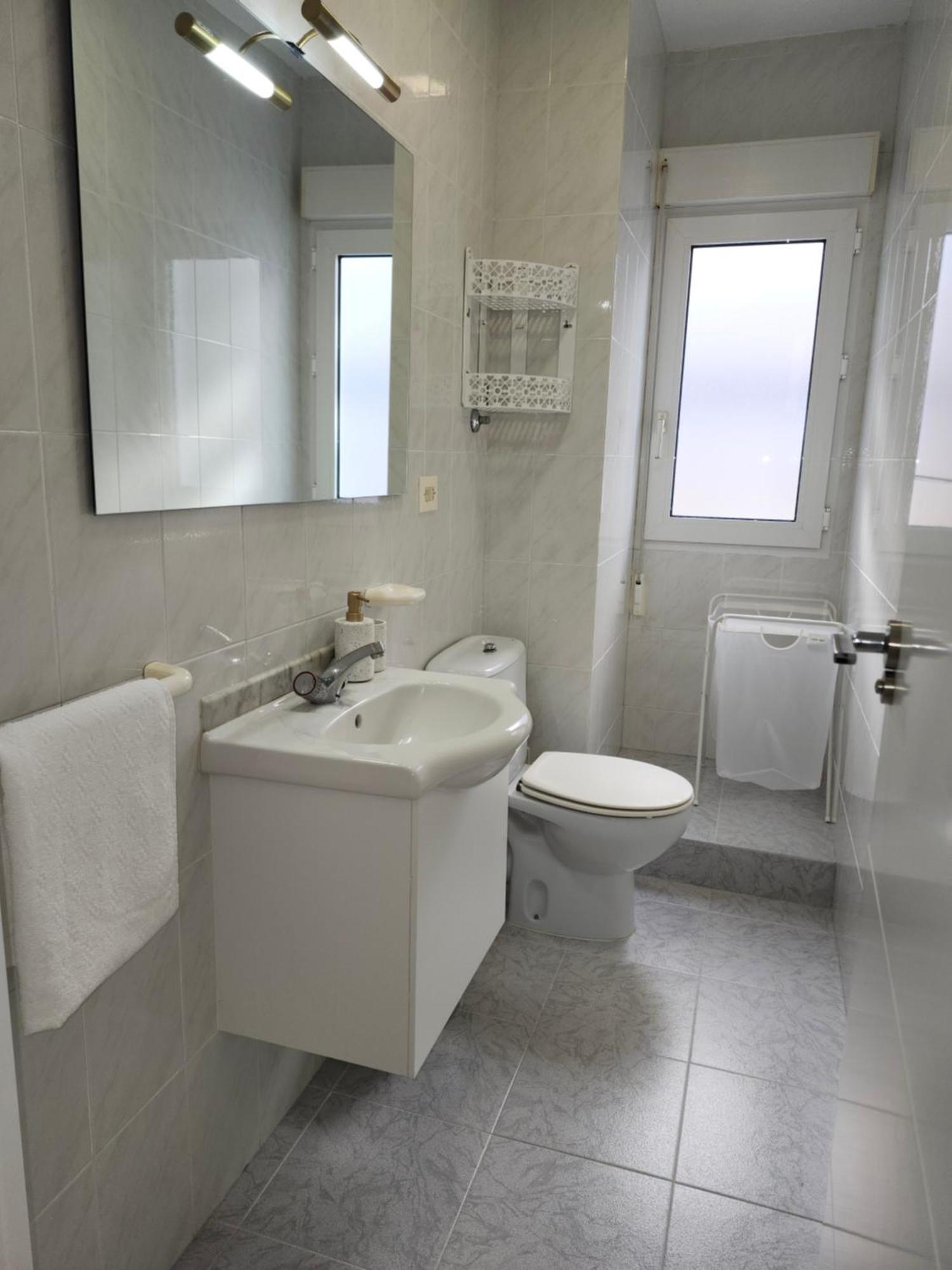 Laxe Piso Sol - Wifi Y Netflix Apartment Bagian luar foto